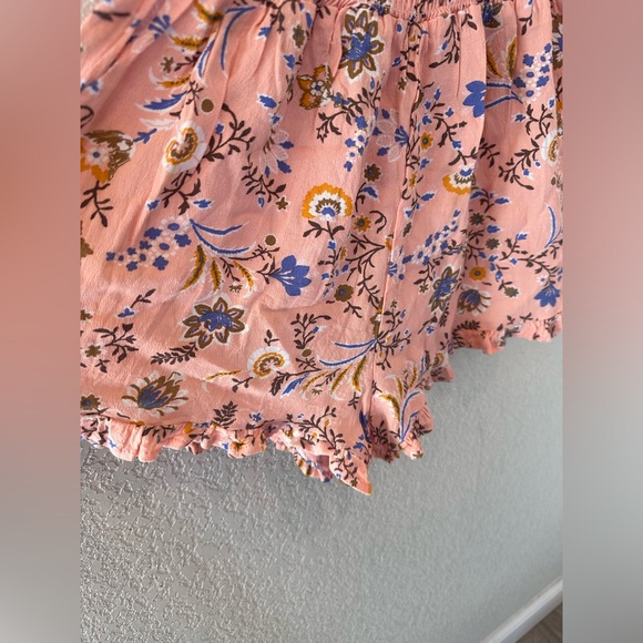 Forever 21 Women’s Romper Pink an Blue Floral Smocked Ruffle Off Shoulder Size S - Picture 4 of 7